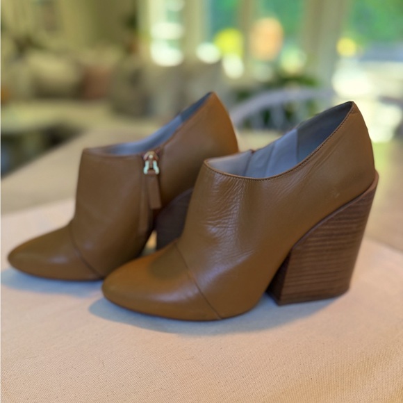 CHLOE Stabio Tan Leather Chunky Heel Booties sz IT 37.5 (fits like US 7) - Picture 3 of 16